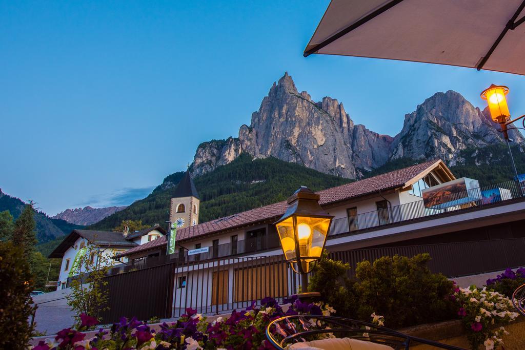 Hotel Enzian Genziana Siusi Esterno foto